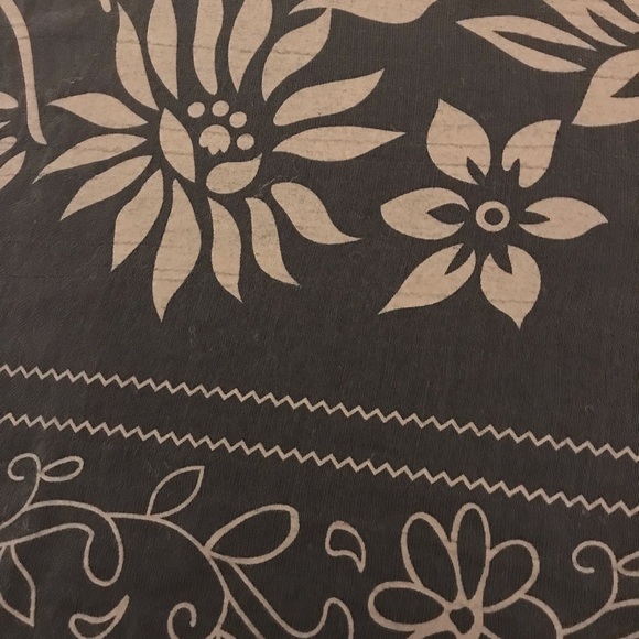 NEW ! - Wenegton Ladies' Lightweight Blouse - Size Medium - Picture 9 of 9